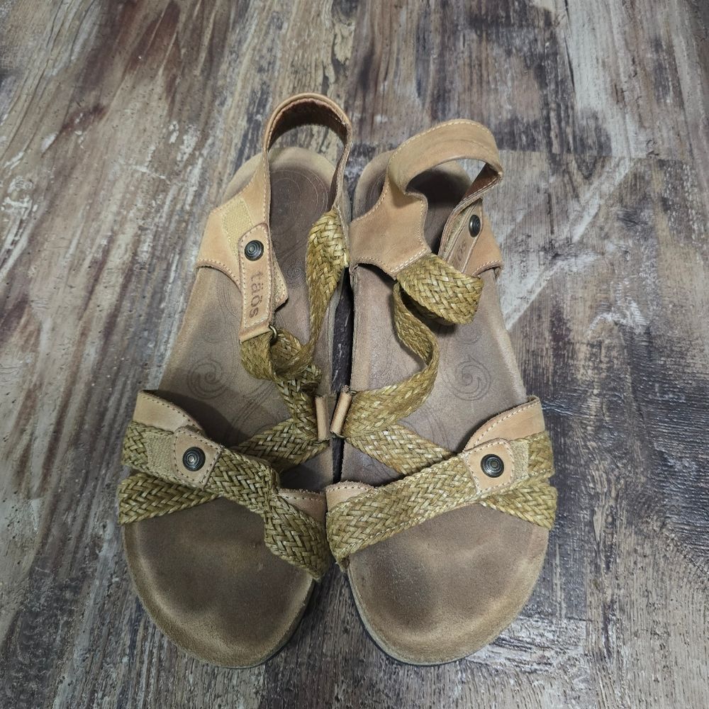 Taos Universe Camel Brown Leather Woven Strap Sandals Size 8-8.5 Made in Spain